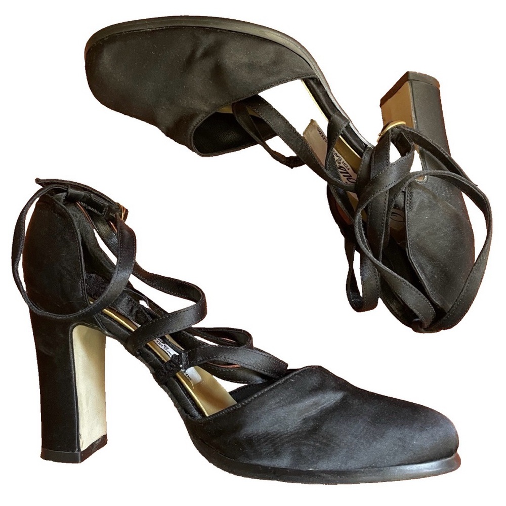 Baker-Leeds Vintage 90’s BALLETCORE Black Matte Satin HEELS Size 6 1/2 B